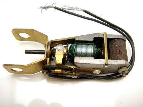 Motore da corsa slot in linea vintage Tyco in scatola 12 Volt testato utilizzabile - Foto 3 di 4