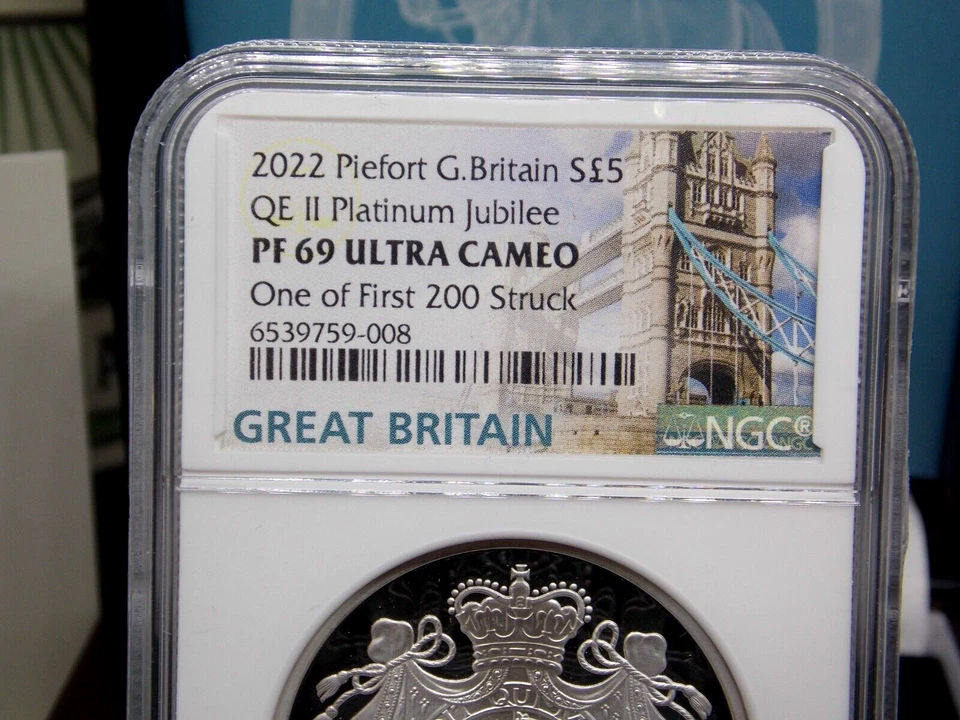 Piedfort Britain 2022 Reino Unido QE II *JUBILEO DE PLATINO* plata 56,56 g NGC PF69 UC #008 Foto 4 de 4