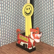 Vintage Tiger 1974 Salt & Pepper Shakers Dispenser Whirley Ind Warren Penna USA