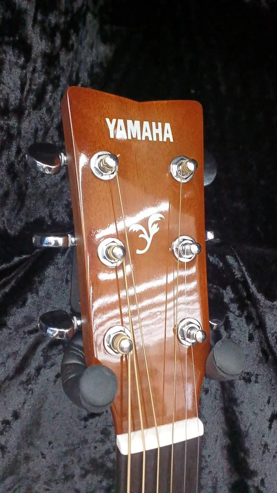 YAMAHA F600 acoustic - Image 2 of 4
