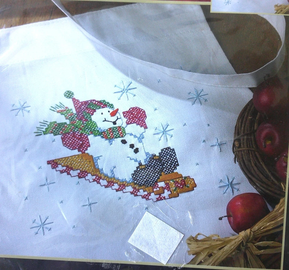 Bucilla Christmas Flurry Fun Stamped Apron Cross Stitch SIP (2001) - Image 2 of 3