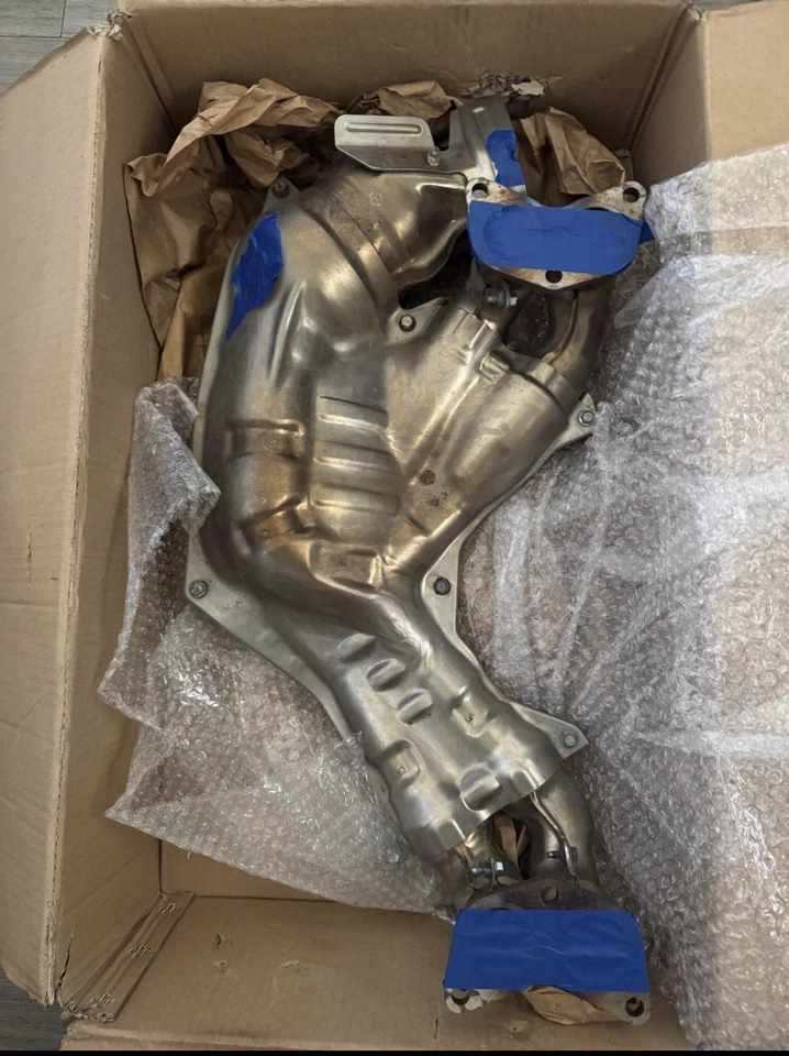 22 Toyota GR86 Exhaust Manifold Header With Over Pipe. - Image 2 of 4