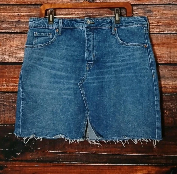 Old Navy Mini Jean Skirt Size 14 High Rise Button Fly Cut Off Denim Front Slit  - Image 3 of 4