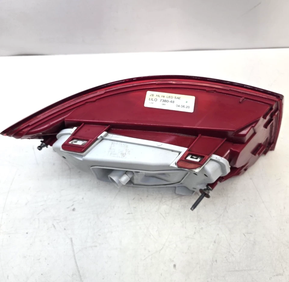 Luz trasera LED lado pasajero derecho Audi A6 S6 Quattro 2005-2008 OEM Foto 3 de 4