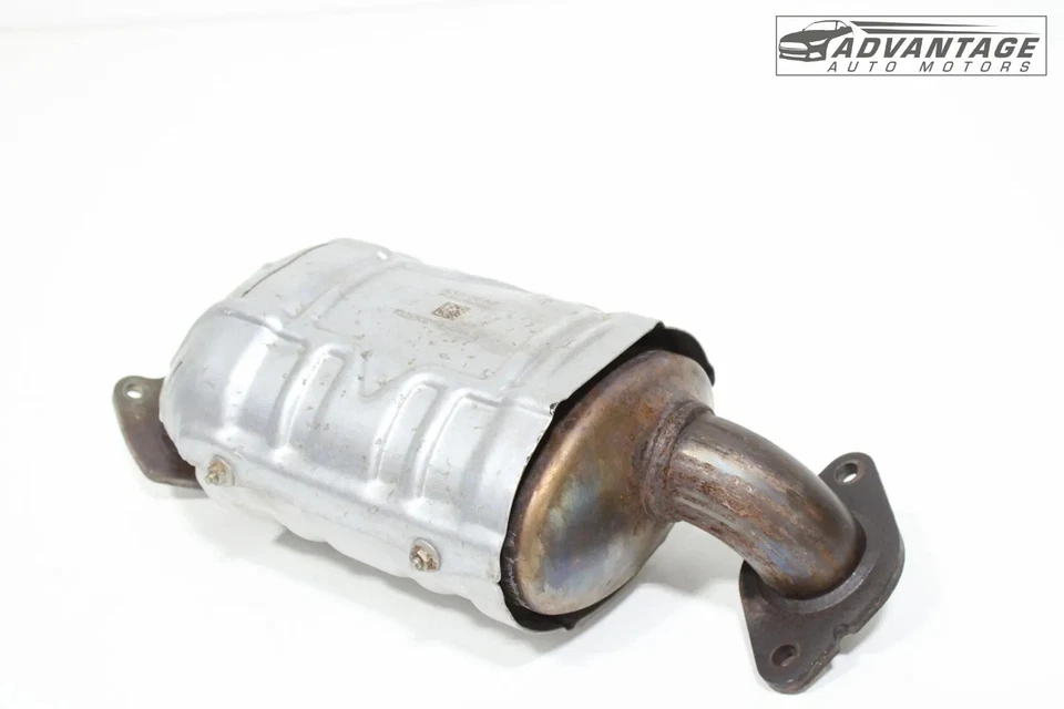 Tubo colector de escape Chrysler Pacifica 2017-2025 3,6 L V6 68235532AD fabricante original Foto 3 de 4