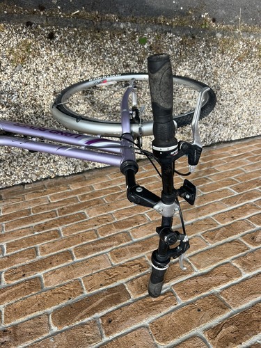 Land Rover ladies Akasha hybrid bike - Picture 3 of 7