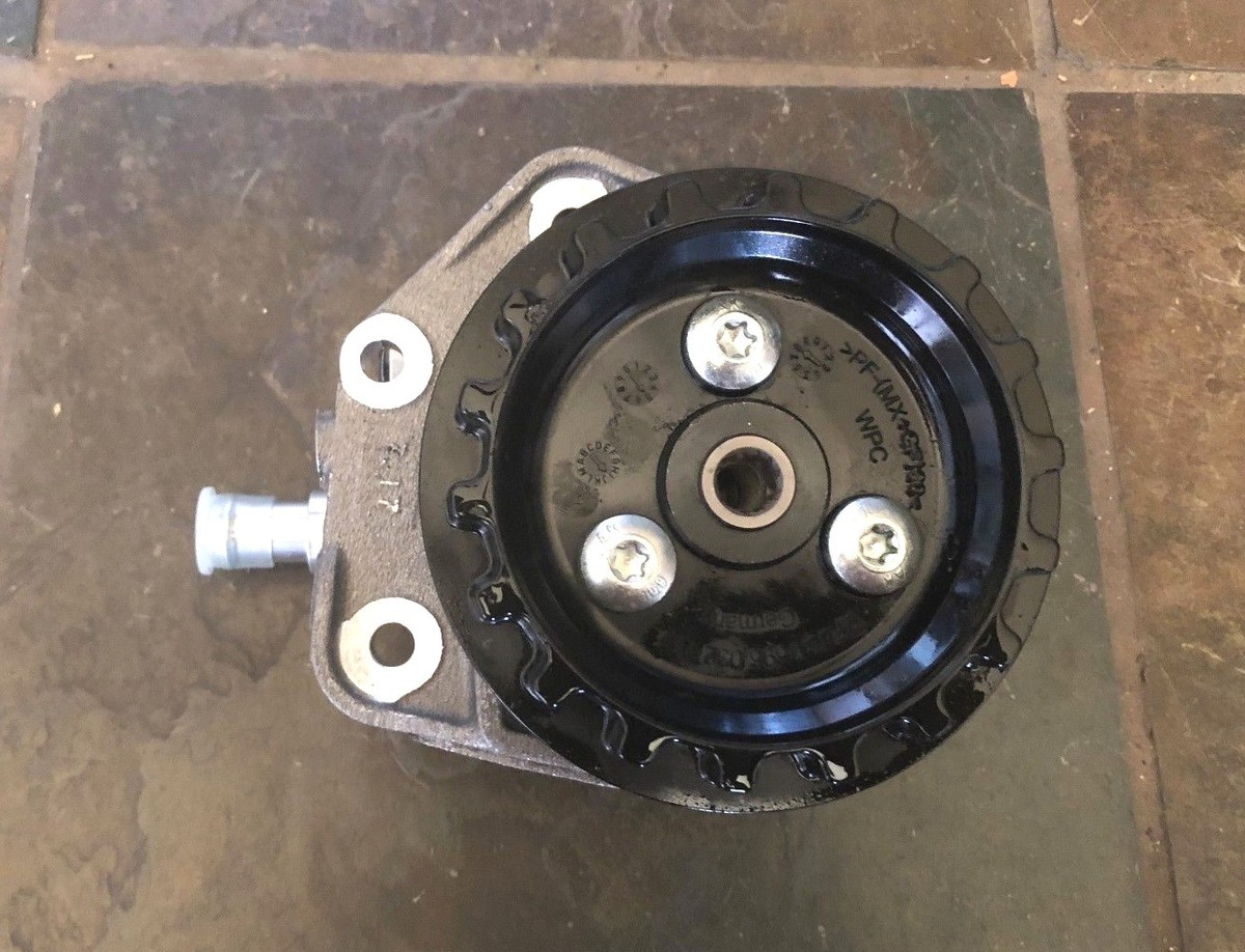 MERCEDES BENZ POWER STEERING PUMP, PART# 0004661400, GENUINE OEM  