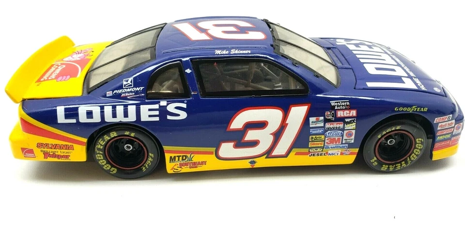 Mike Skinner #31 Lowe's 1997 Chevy Monte Carlo 1:24 Action Elite 1 of 5,000 - Image 4 of 4