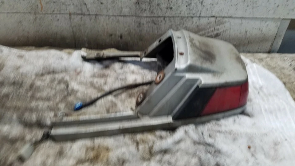 Yamaha XJ 750 1982 Seca 750 Seca luz trasera luz de freno carenado trasero Foto 2 de 4