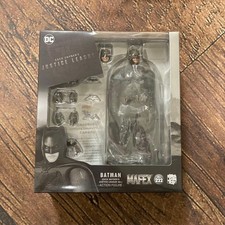 MAFEX 222 Batman Figure Zack Snyders Justice League Ver Collectible