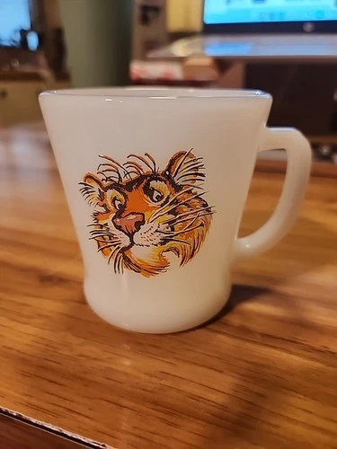 Vintage Anchor Hocking Fire King Esso Tony The Tiger Milk Glass Coffee Mug Cup