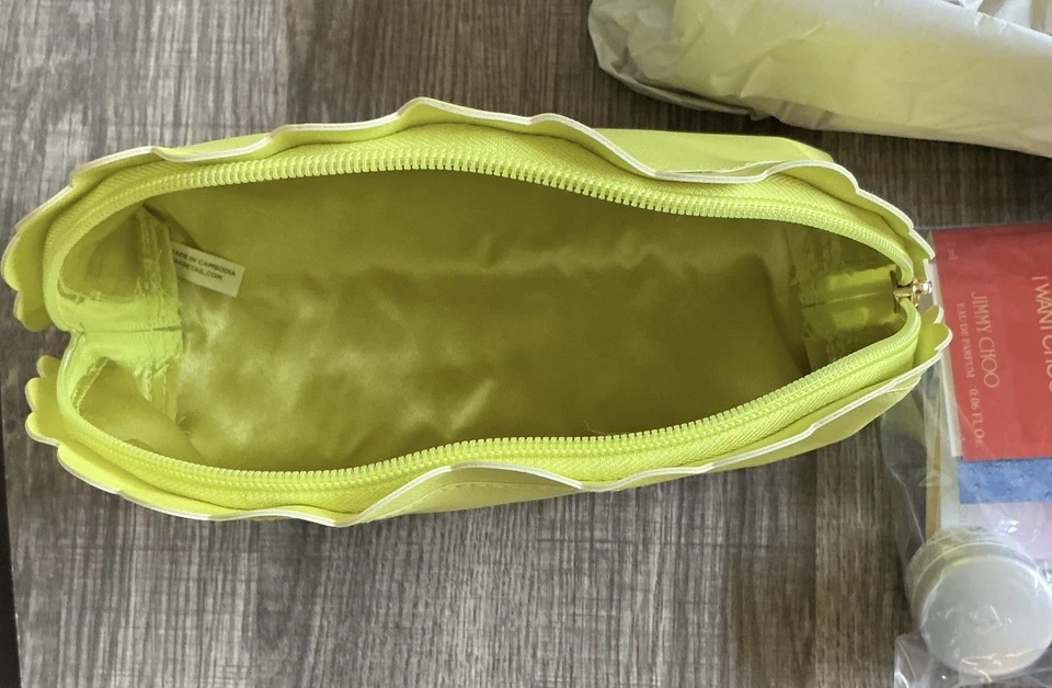Bolso de belleza/cosméticos amarillo brillante Nordstrom con muestras YSL Lancôme JChoo  Foto 4 de 4