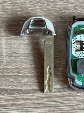 Hyundai Key Remote MODEL:MBEC5FOB2004 thumbnail 4