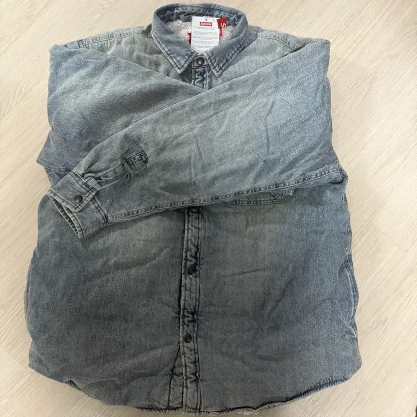 Supreme Denim Shirt Jacket with Inner Fur, Men’s Size L thumbnail 4