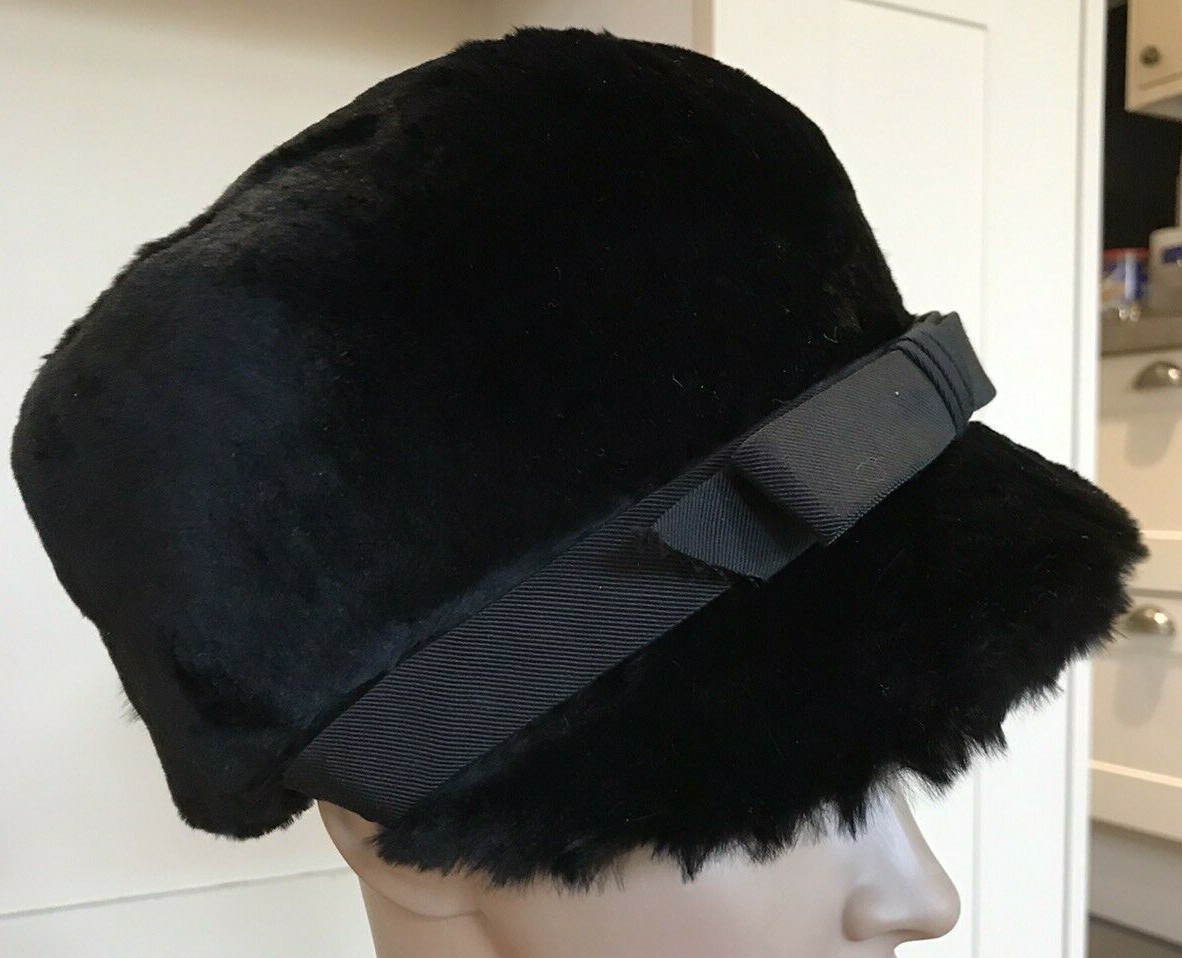 Vintage Peter Shepherd for Woollands of Knightsbridge Black 1960s Soft Fur Hat 2