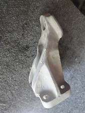2008-2014 Cadillac CTS Engine Mount Bracket F...