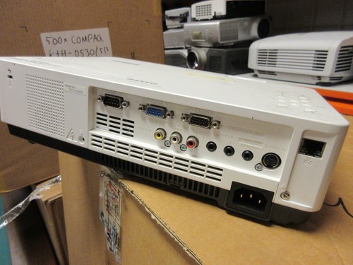 Sanyo PLC-XW55 3LCD Projector Beamer 2000 ANSI Lumens EXCL REMOTE - NO POWER - Bild 2 von 3