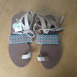 brash sandals