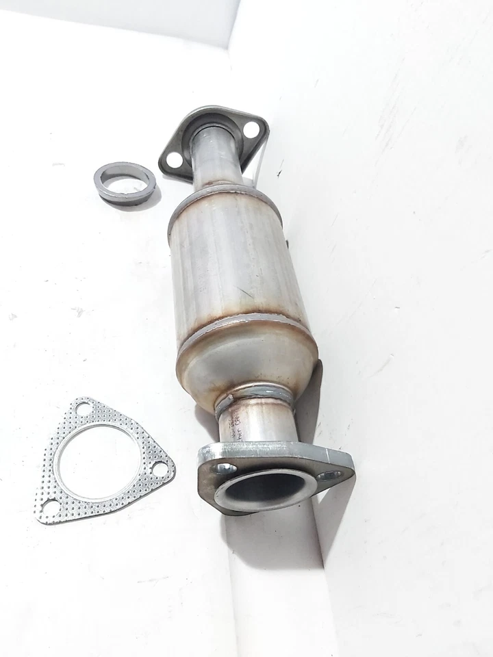 1993 1994 1995 Honda Civic Del Sol 1.6L L4 Catalytic Converter - Image 2 of 4
