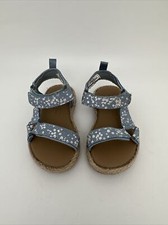 OSh Kosh Bgosh Sandals Kids Girl Size 4 M US / 19 EUR - 11.4 CM - Used .