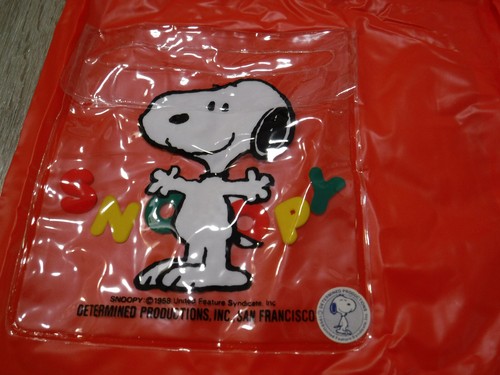 pm1 vtg 1965 rare PEANUTS Snoopy Woodstock Red Rain Hooded Jacket Kids sz Med - Picture 3 of 12