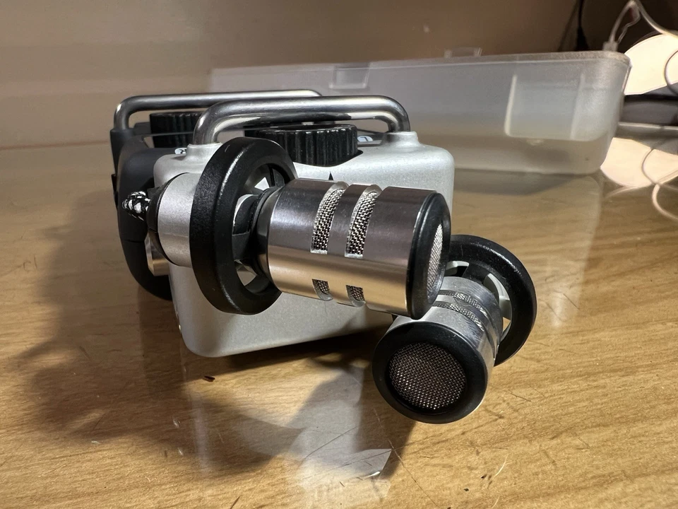 Zoom H5 Handy Recorder with XYH-5 Stereo Mic and Case Fully Tested - Image 3 of 4