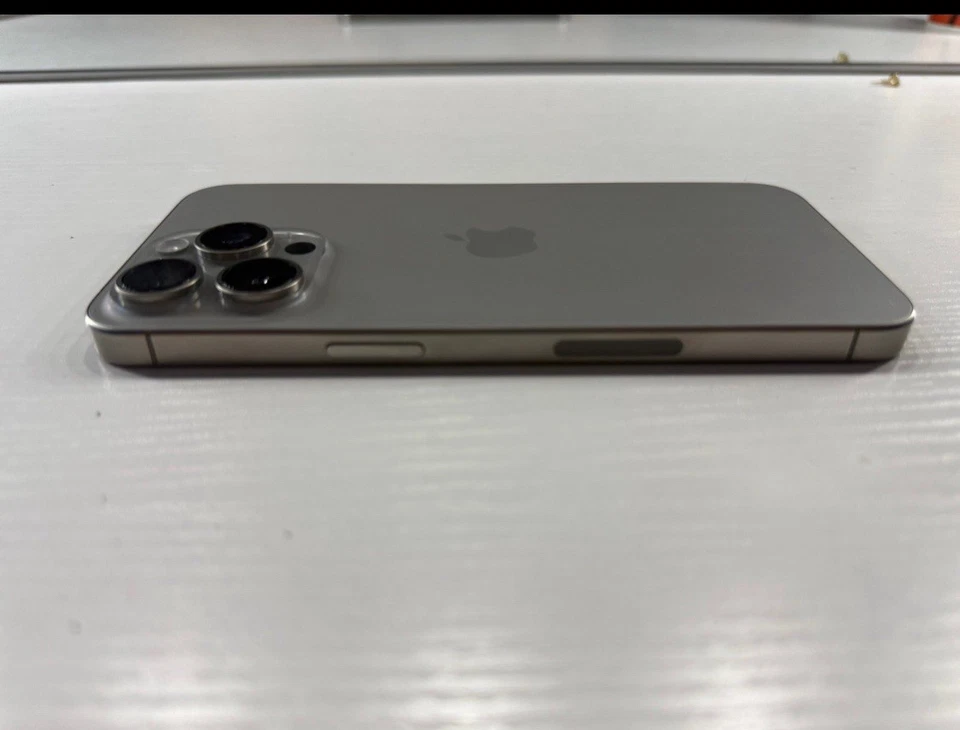 iphone 15 pro max 1tb Foto 2 de 2