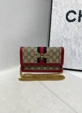 Authentic Gucci Queen Margaret Bee GG Supreme...
