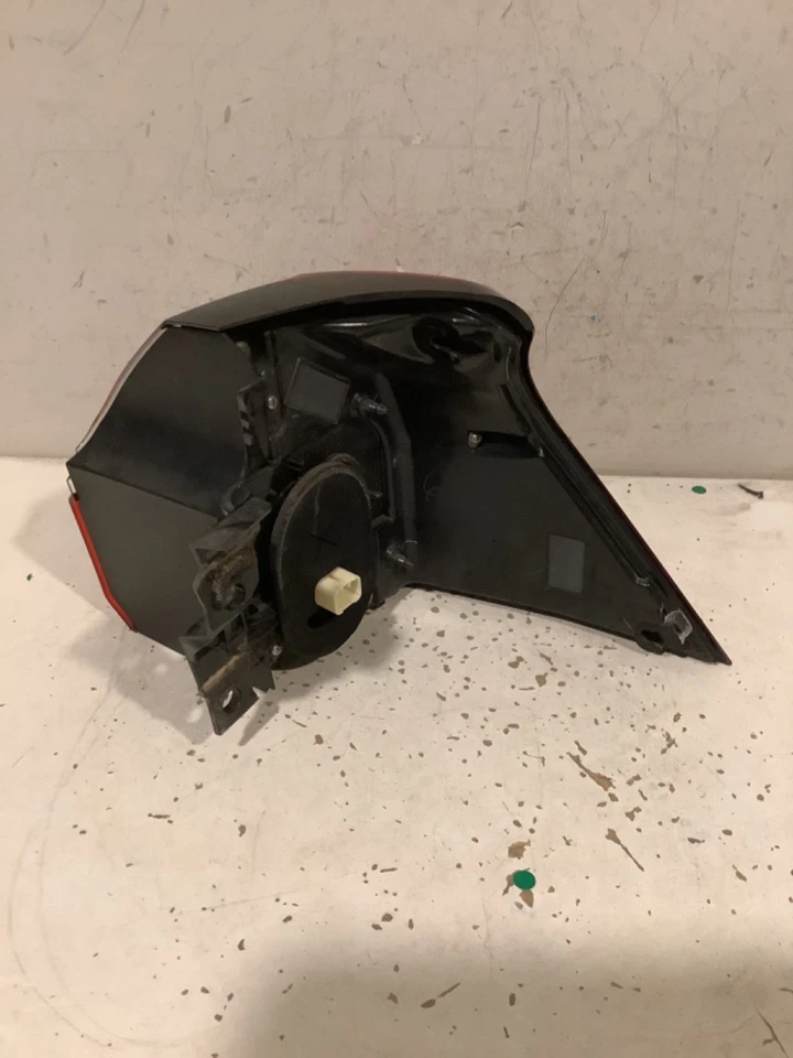 Luz trasera de cuarto izquierdo conductor Lexus LX570 2017-2020 OEM B24L-13814 TL Foto 4 de 4