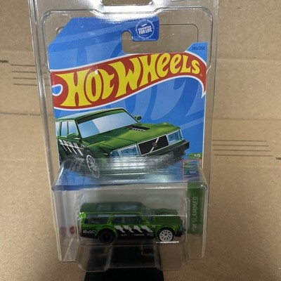 HOT WHEELS SUPER TREASURE HUNT VOLVO 240 DRIFT WAGON 