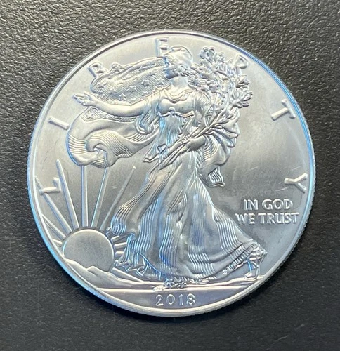 2018 American Eagle Silver Dollar / 1 oz .999 Silver / Uncirculated
