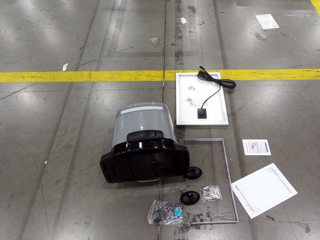 Blütezeit 1400lb Chain Solar Gate Opener WiFi w/Battery for Driveway Motor(Used)