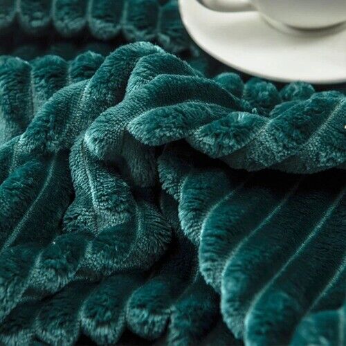 Green Fleece Flannel Throw Blanket Fuzzy Soft Soft Fleece Flannel Throw Blanket - Picture 14 of 16