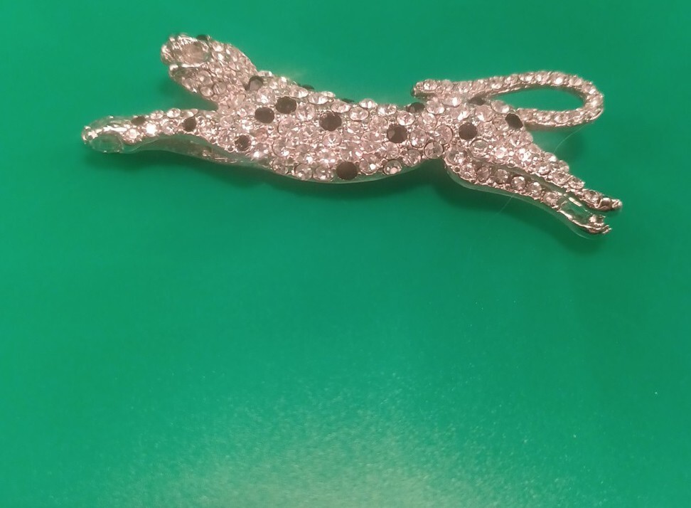 Kenneth  J lane Sparkling Leopard Brooch - image 8