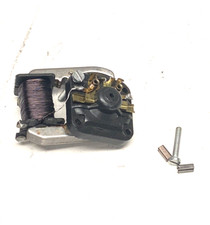 Märklin 3310 BR 012 --  MAGNETSPULE und MOTORSCHILD / SCHRAUBEN     --   X/ 7