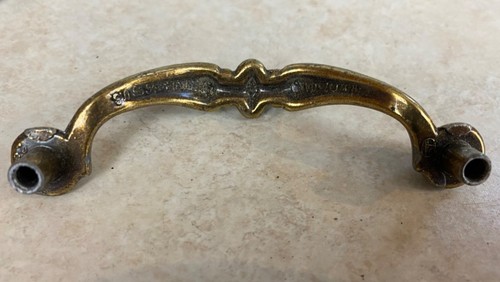 Vintage Amerock Brass Drop Drawer Pulls With Recessed Mounting Holes Cat. No. 24 - Picture 4 of 5