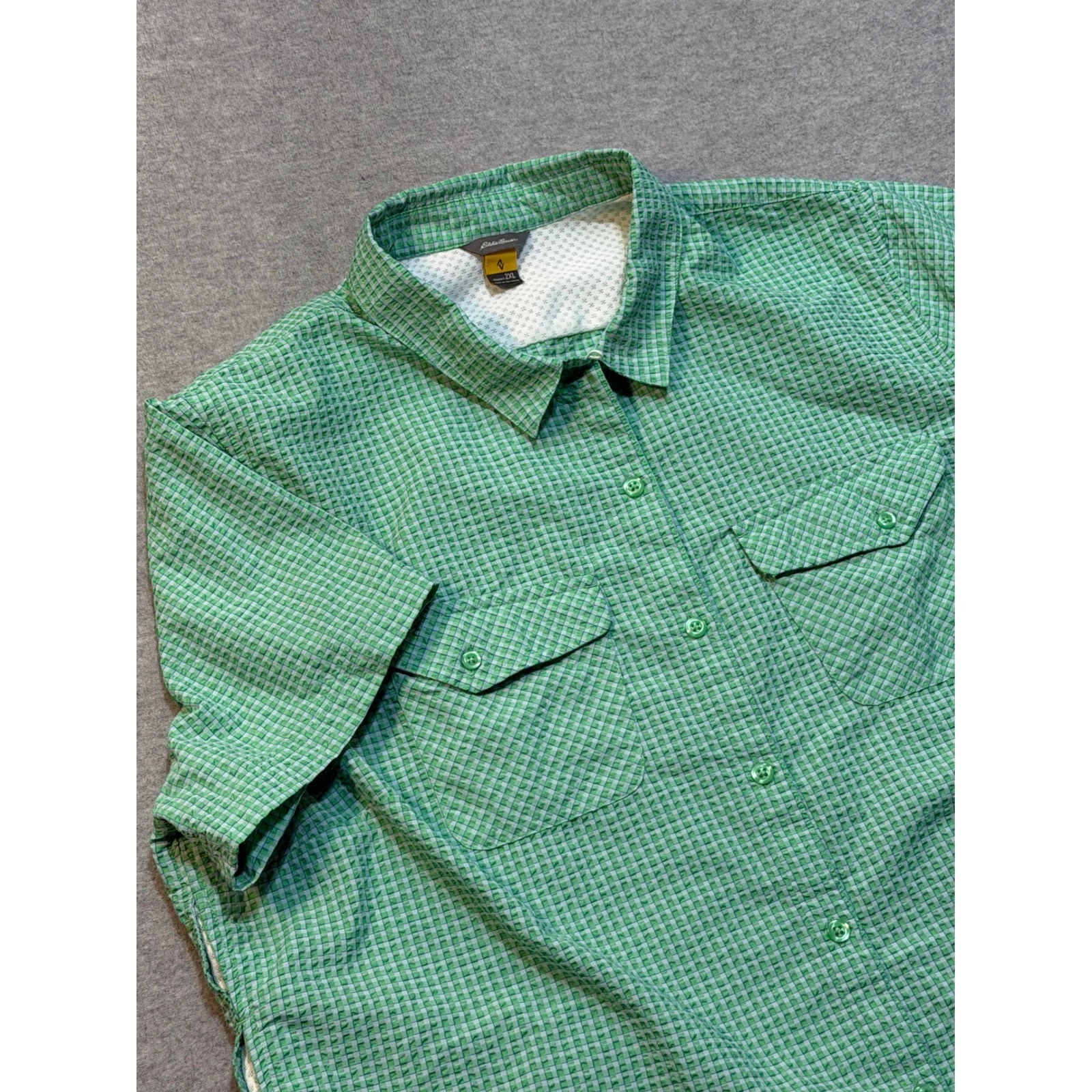 Eddie Bauer Mens 2XL Green Gingham Seersucker Short Sleeve Hiking Shirt Vented