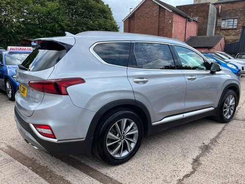 2019 Hyundai Santa Fe 2.2 CRDi Premium Auto 4WD Euro 6 (s/s) 5dr 7 Seat ESTATE D - Picture 9 of 24