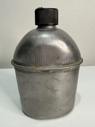 WW2 US military 1944 canteen - Dints Shown In Pictures