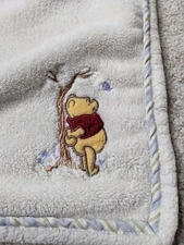 Vintage Winnie The Pooh Kidsline Pooh Leaning on Tree Embroidered Baby Blanket
