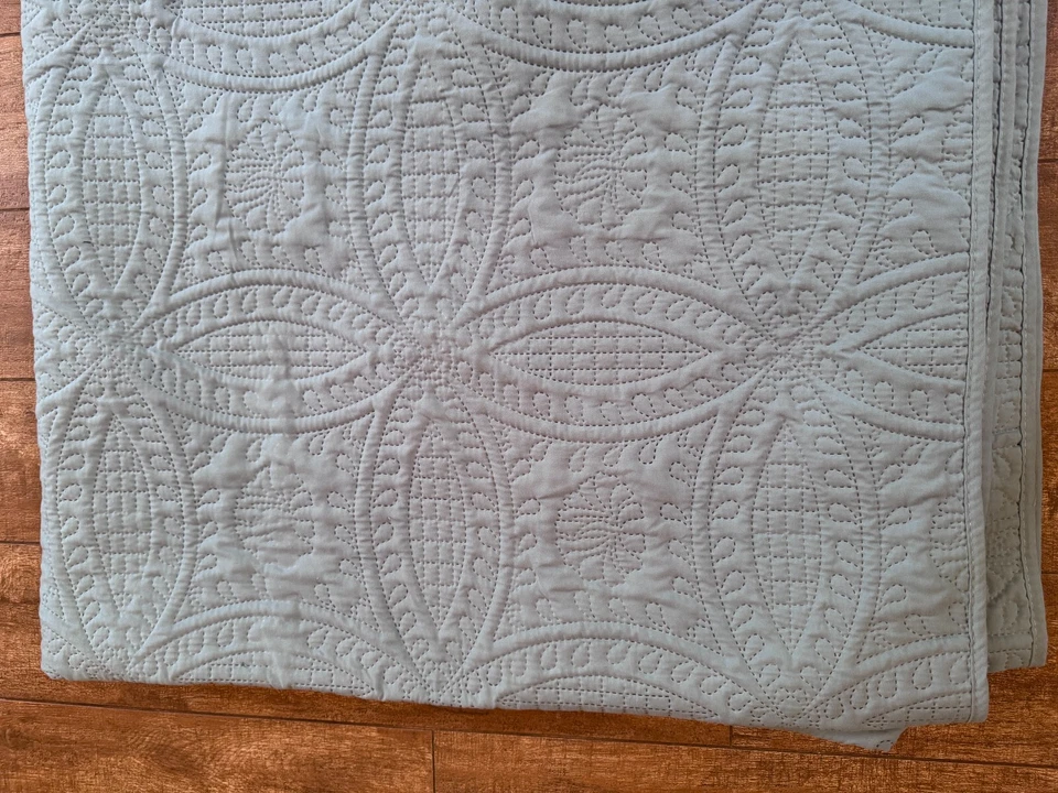 King size Chezmoi Blue comforter blanket bed Machine Washable Coverlet pale - Image 3 of 4