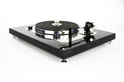 Restored Thorens TD147 Turntable with Bird's Eye Veneer Black