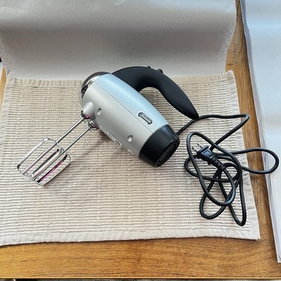 サンビーム　ミキサー　レトロアメリカン Vintage Silver Sunbeam Hand Mixer 6-Speed Two Beaters Black Stand