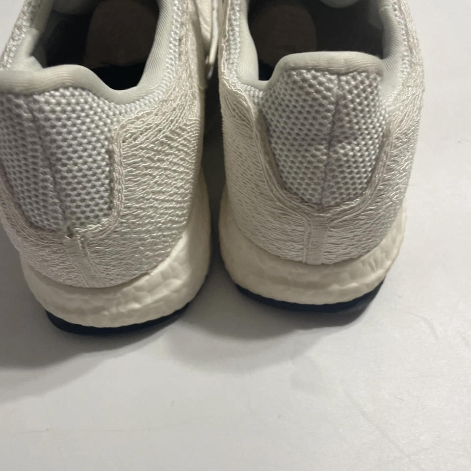 Mens Adidas Ultra Boost Running Shoe Triple White US Size 8.5 NWT - Image 3 of 4