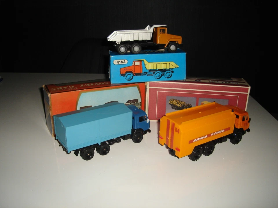 VOLGA, LADA, MOSKVITCH, RAF, NOVOEXPORT, CCCP, USSR 1:43 - Bild 2 von 2