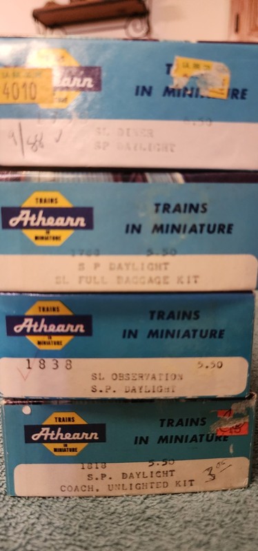 HO Scale Lot of 4 Athearn Southern Pacific Daylight Passenger Cars Lot-201