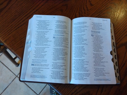 NKJV Matthew Henry Daily Devotional Bible~Retail $74.99~Brown Leathersoft index - Picture 9 of 13