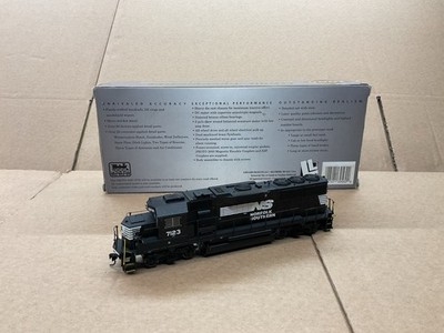 PROTO 2000 HO SCALE DIESELLOK GP60 NORFOLK SOUTHERN N.7123 SCHÖN!