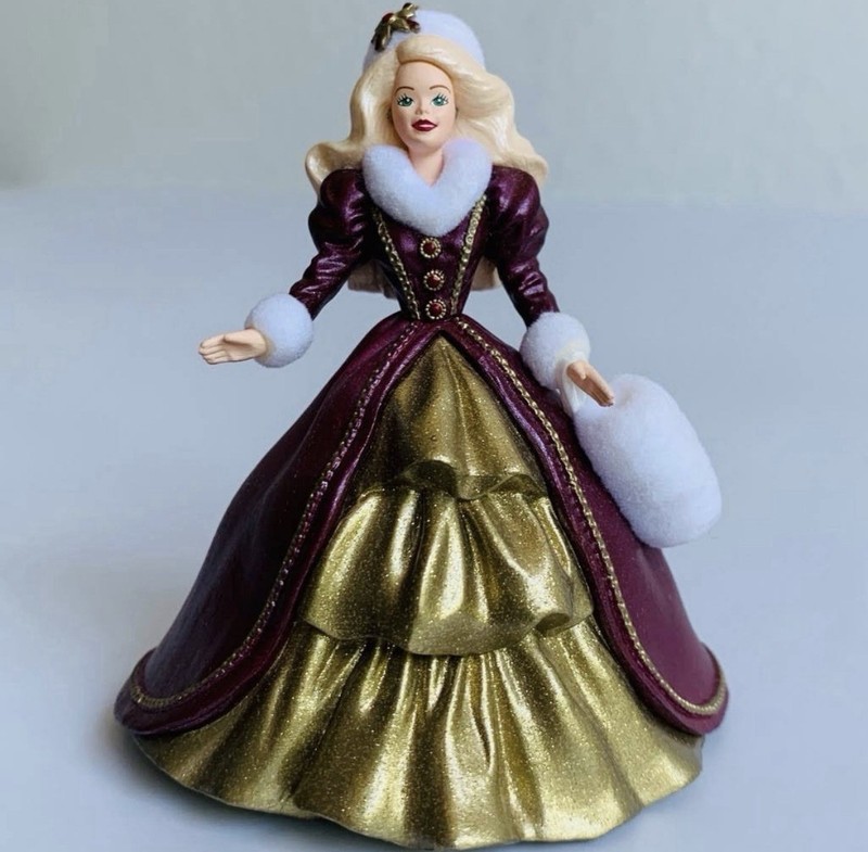 Hallmark Keepsakes Barbie Ornament - Holiday 1996