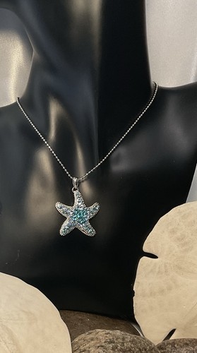Cookie Lee Gorgeous Blue Crystal Starfish Pendant Necklace Vintage